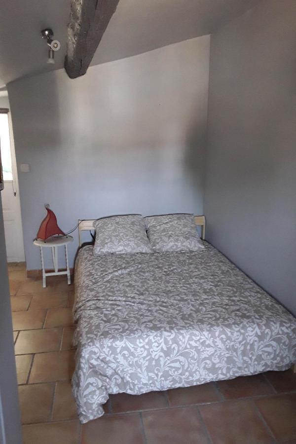Studio Entre Cevennes Et Camargue Montfrin Kültér fotó